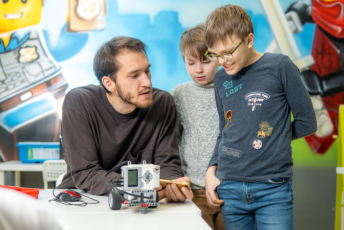 Открой свой клуб GoROBO и создавай будущее вместе с нами